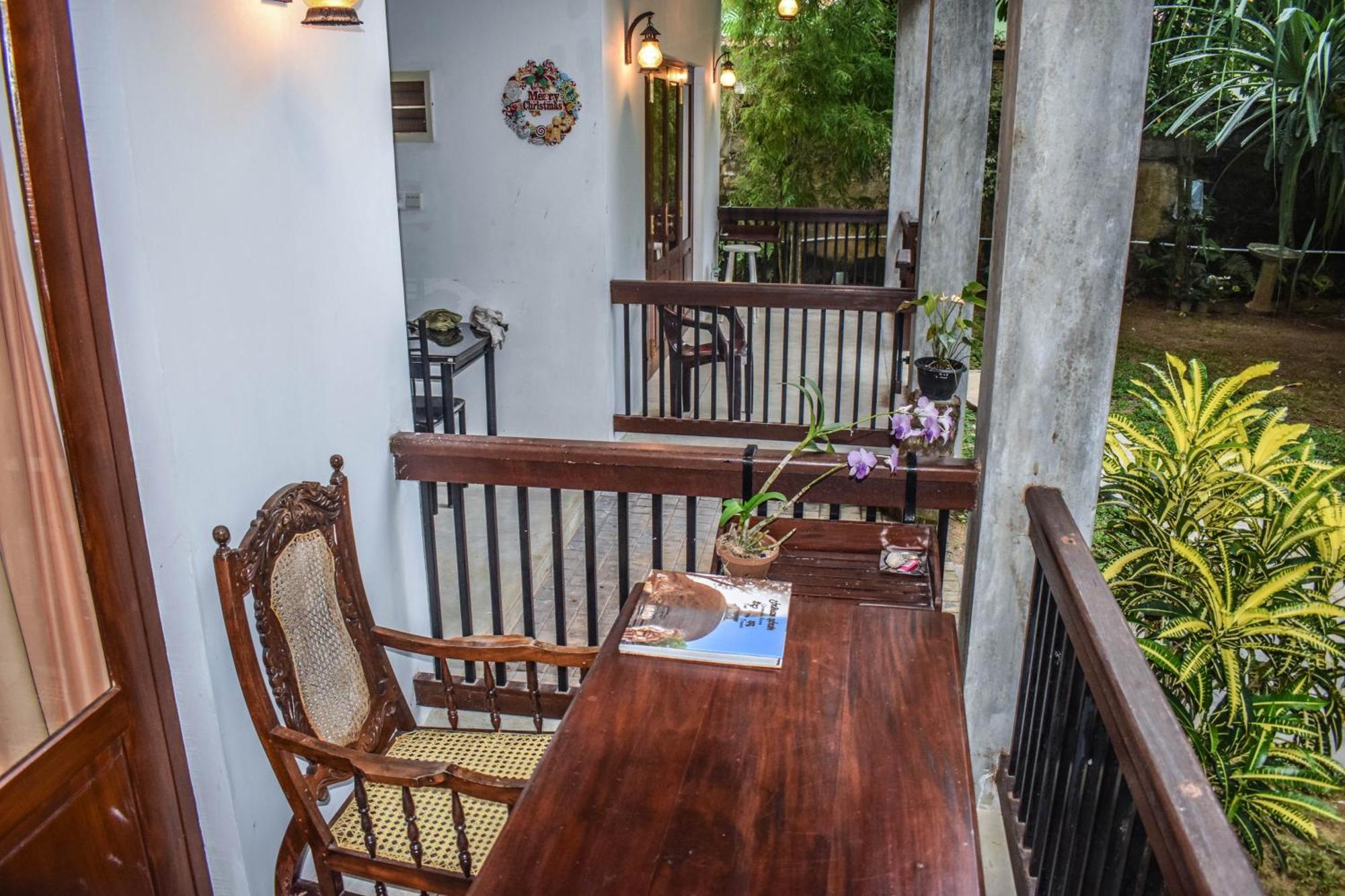 Lawrence Villa Weligama Esterno foto