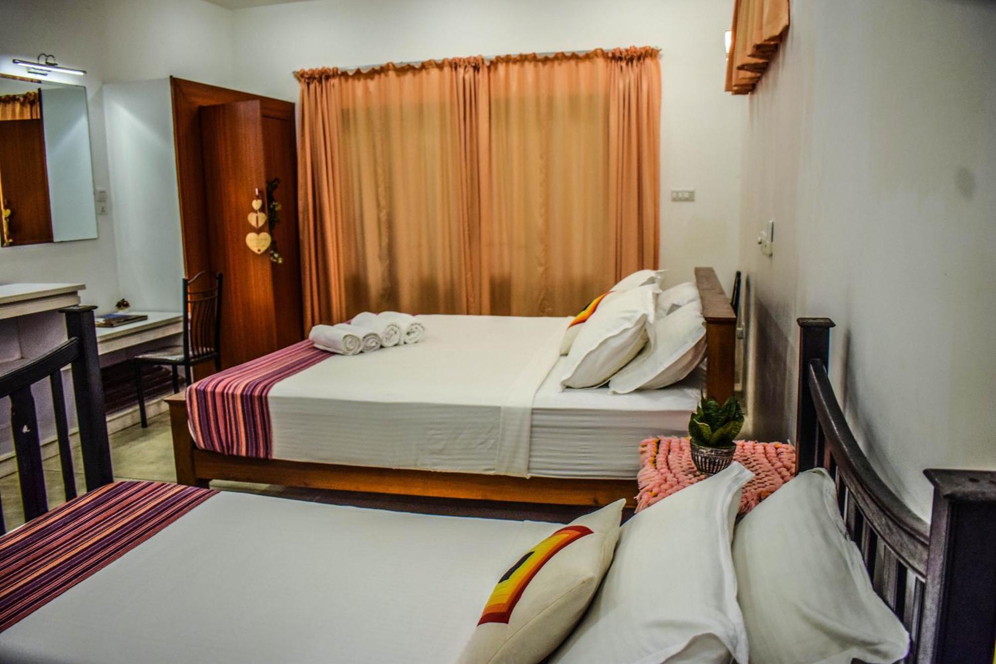 Lawrence Villa Weligama Esterno foto