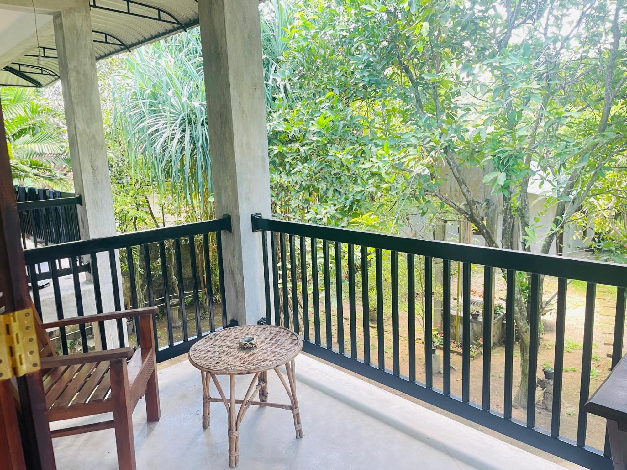 Lawrence Villa Weligama Esterno foto